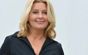 Hinter der bayerischen Idylle: Karin Thalers schmerzhafter Weg aus der familiären Co-Abhängigkeit und eine Ehe am Abgrund